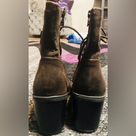 Comfortable Booties - Picture 4 of 4